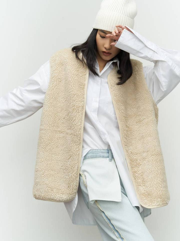 Design company-Fatma Balkir - Wholesale Outerwear Vest - Women's - Beige Plush long vest with sleveless for womens-warm coat