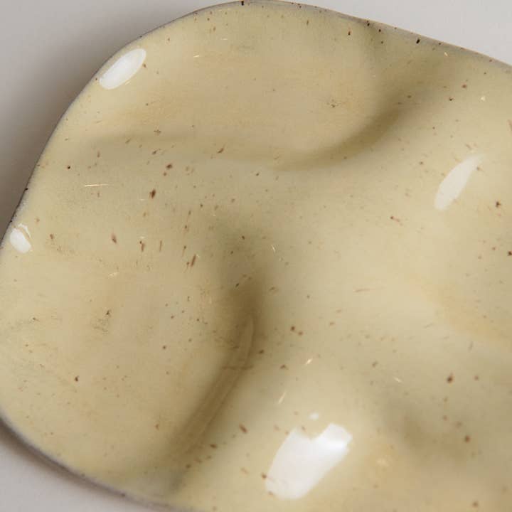 unit65 - Wholesale Nut & Olive Boat Dish - Ceramic Snack Plate (Four Wells)23