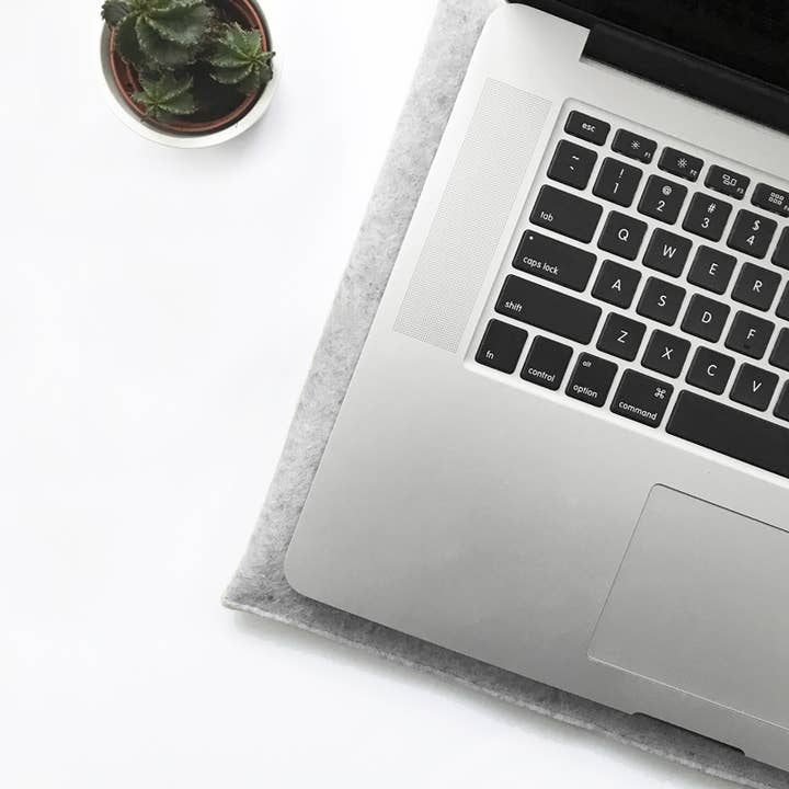 BERDINE - Vente Étui pour ordinateur portable/tablette - Unisexe - The Sleeve | Housse MacBook 17 pouces4