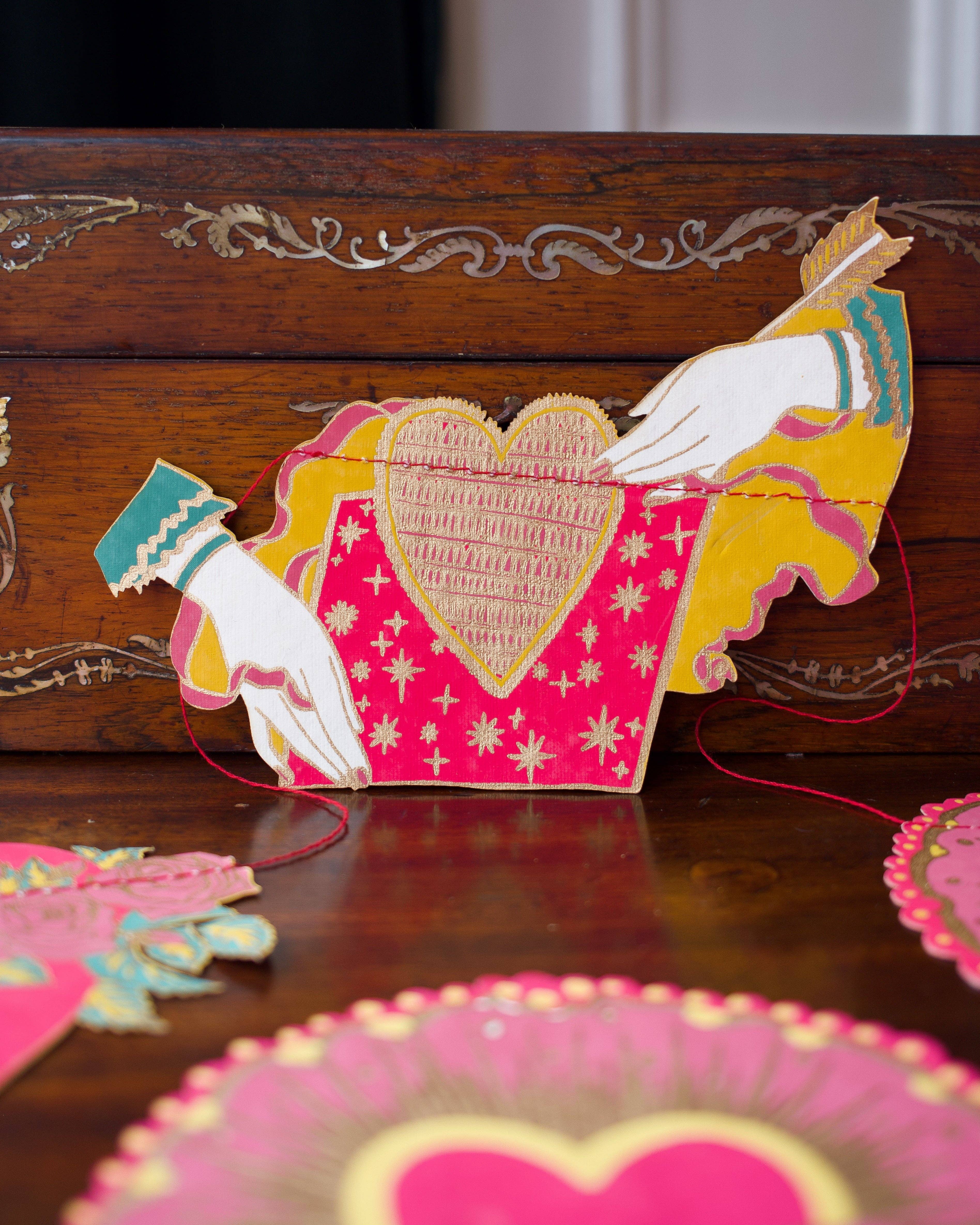 East End Press – wholesale Bunting/Krans – Hjärtan sydda girland9