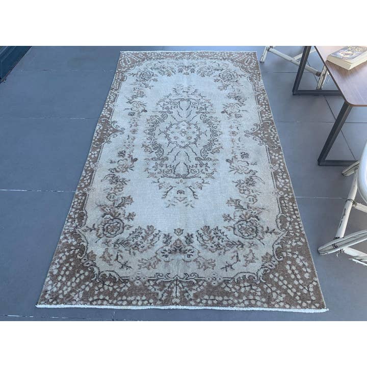 Vintage 3,7x6,8 ft Area Rug, Turkish Rug, Beige Polka dot Rug for wholesale by The Loom Wholesale