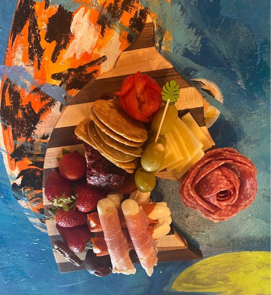 TG Designs - Wholesale Cutting Board - Horse Head Charcuterie / Cutting Board Medium7