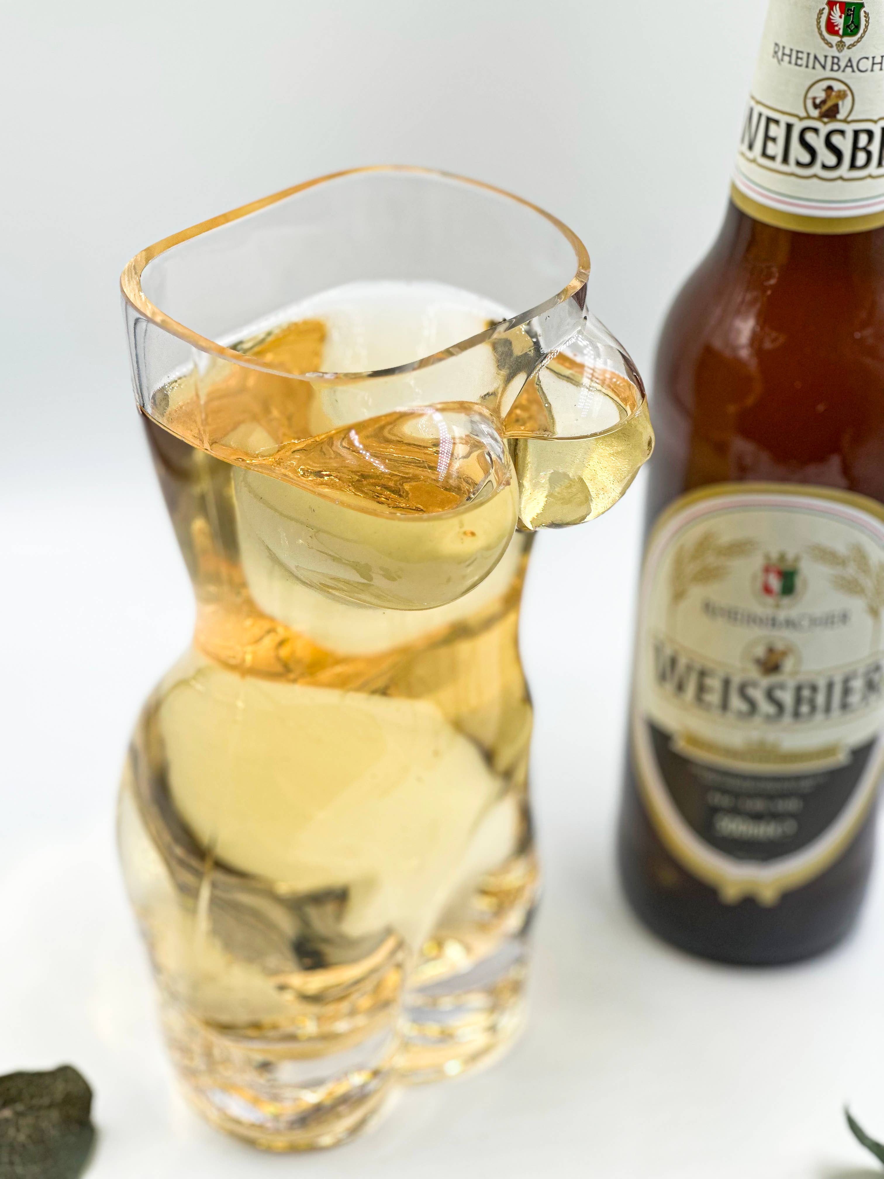 Chow's Stories - Wholesale Bierglas/pul - Bierglazen in mannelijke vrouwelijke vorm, sexy booty pint glass3