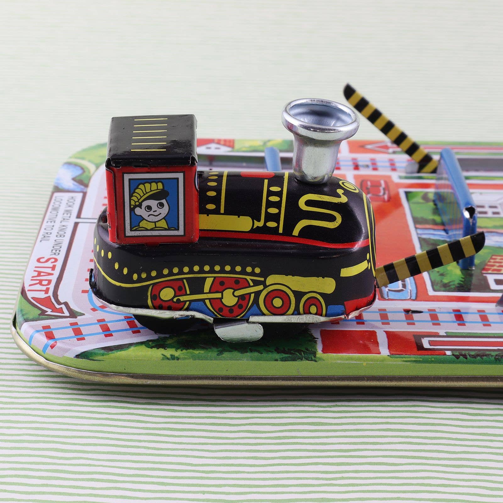Tribal Trade GmbH - Wholesale Toy Set - Kids - Cross Road Train Tin Toy Play without Tin Cars7