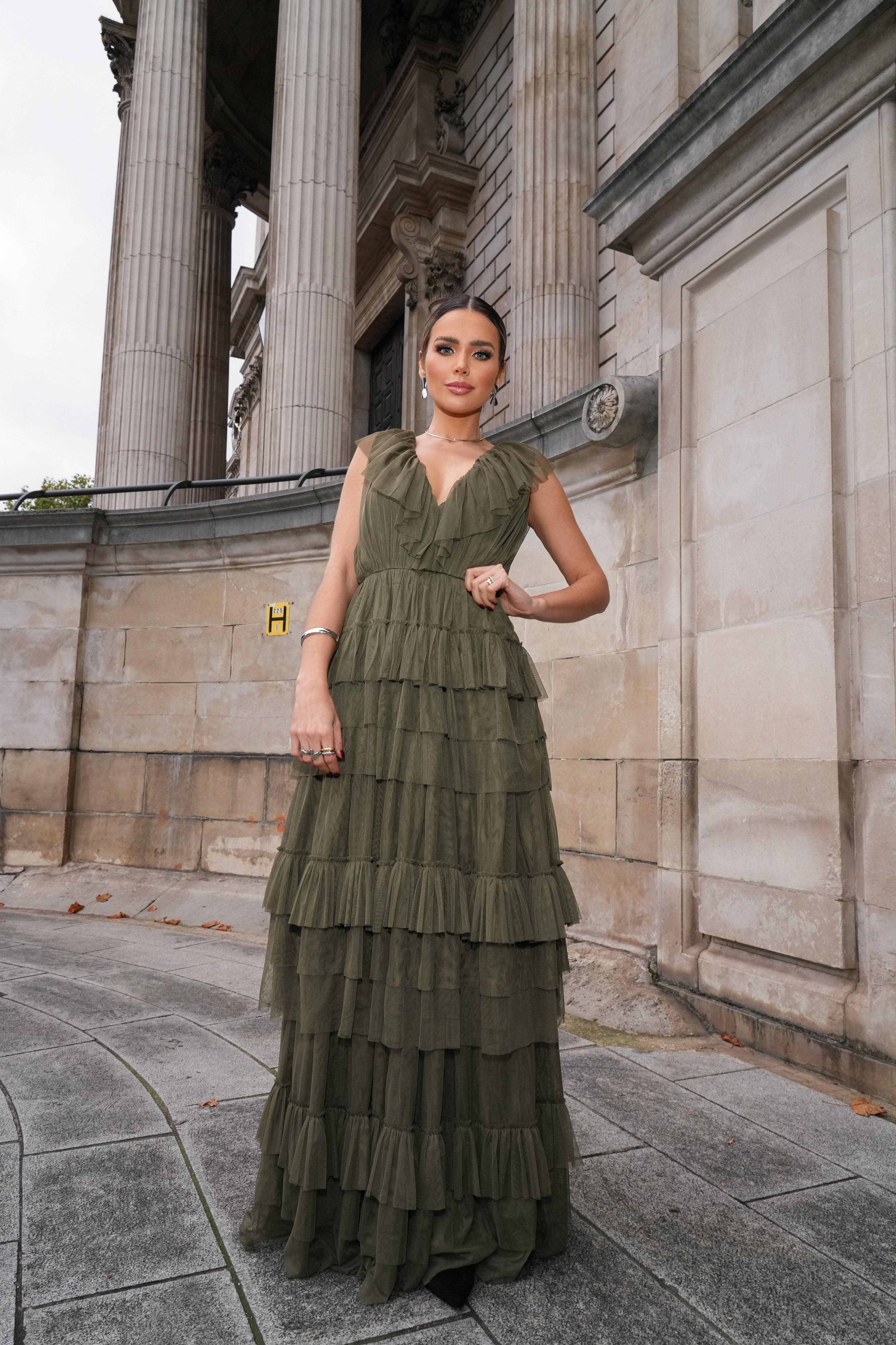 Deep Olive Alexandra Tulle Maxiklänning i Mörk Oliv för wholesale på Faire4