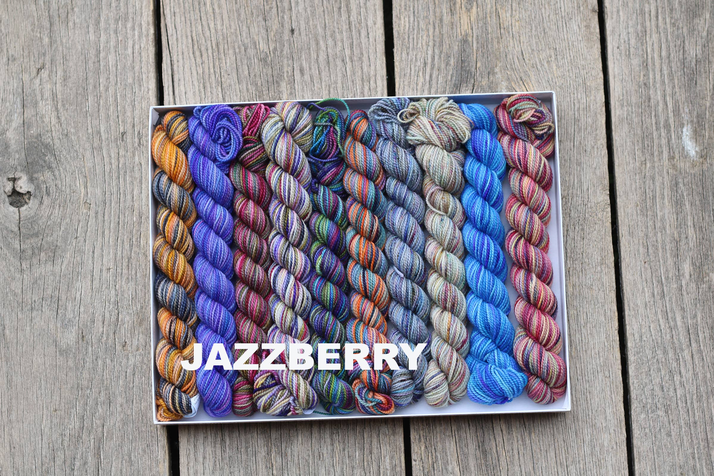 Koigu Wool Designs - Vente Fils à tricoter - Coffret de laine Koigu Pencil Box groupe 134