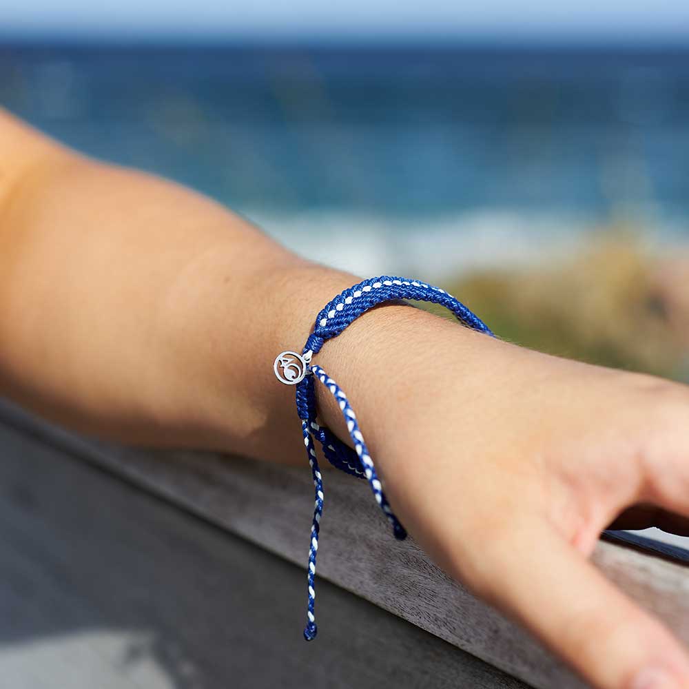 4ocean - Wholesale Geweven/gevlochten armbanden - 4ocean Diepzee Gevlochten Armband - Gloei & Abyssal Blauw [6-pack]3