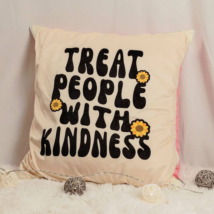 Coussin et couverture en TPWK | Couverture pour parler tard dans la nuit pour la vente par To Be So Styles