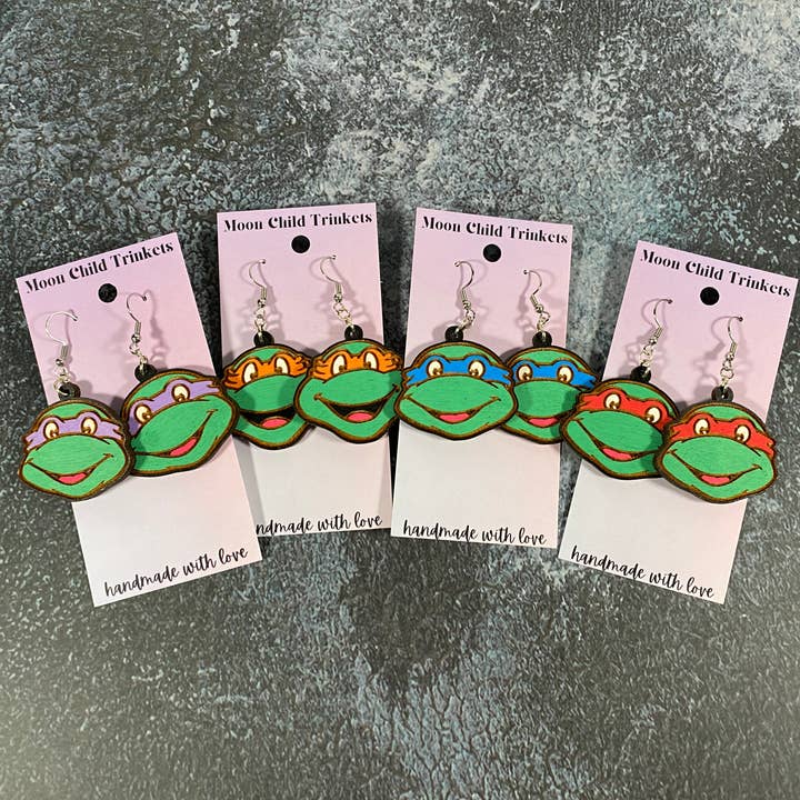 Pendientes de Tortuga de Dibujos Animados – Joyería para Fans de la Nostalgia de los 90 para venta al por mayor de Moon Child Trinkets