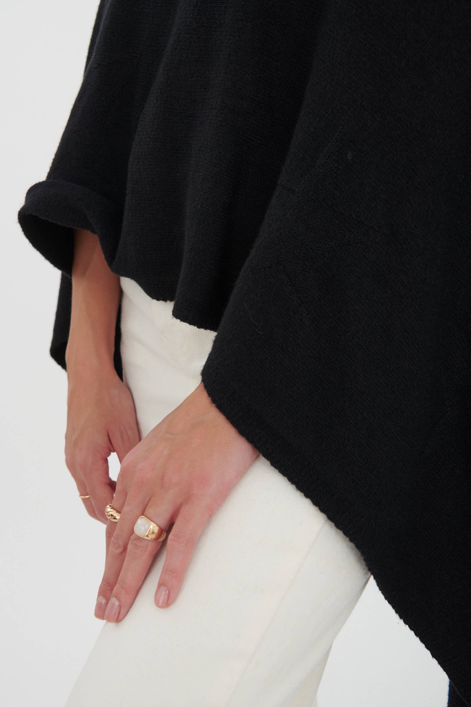 ORNELLA PARIS - Wholesale Poncho - Women's - LEL-P0076 'star' poncho14