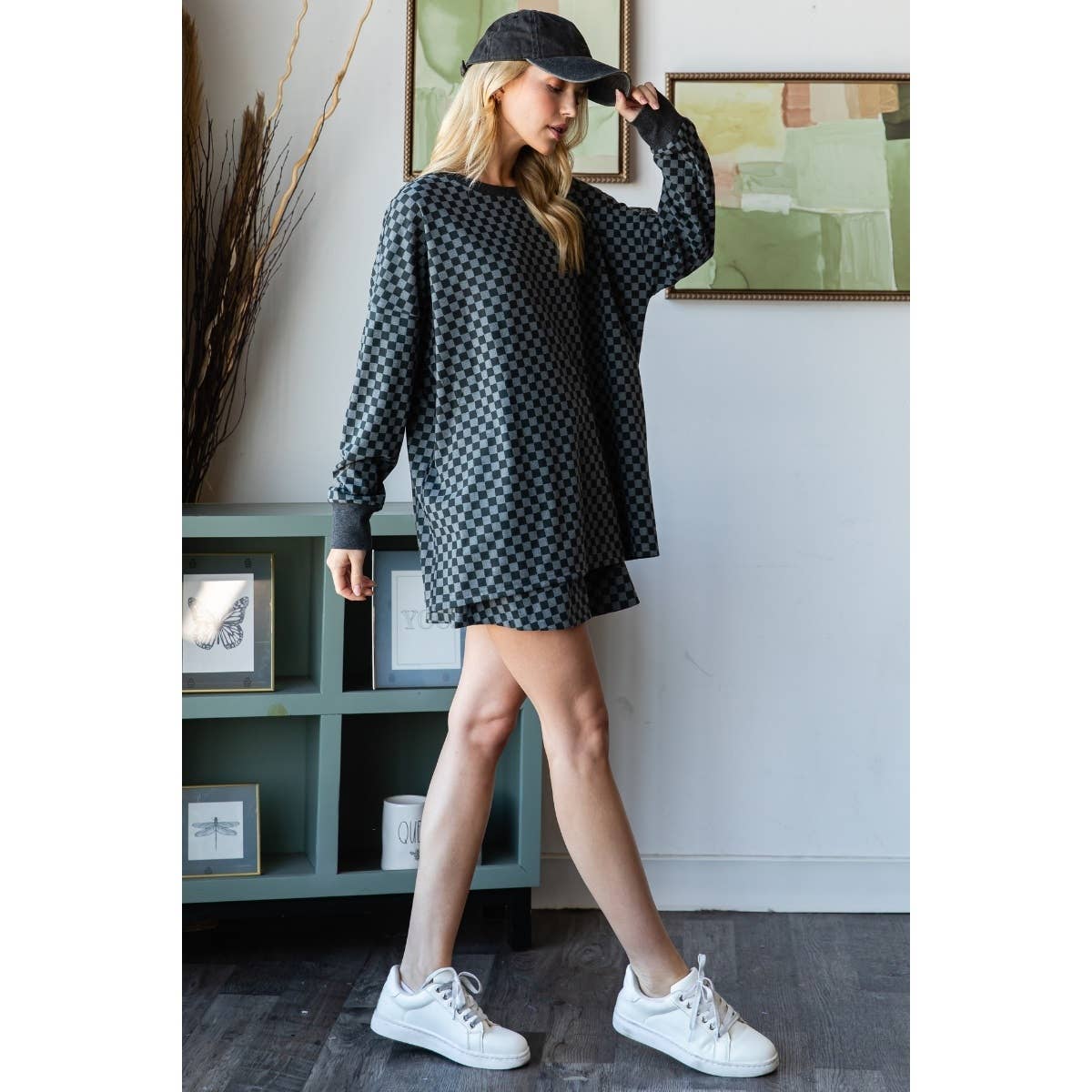 Veveret – Großhandel Loungewear-Set – Damen – Set aus kariertem Jerseytop und Shorts9