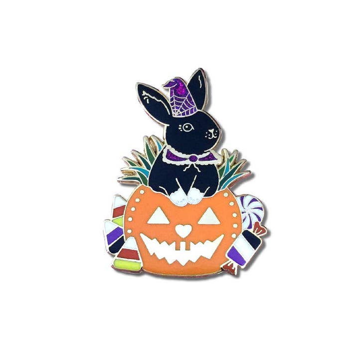 The Crowned Rabbit - Wholesale Lapel pin/button - Halloween Black Rabbit Enamel Pin1