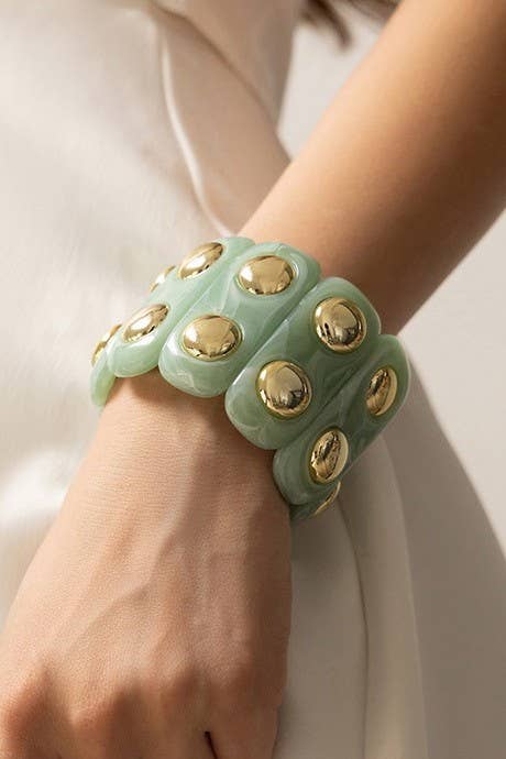 JOSSLYN by wall to wall - Wholesale Beaded Bracelet - Color-Block Gold Acrylic Stretch Cord Bracelet | 40B51940