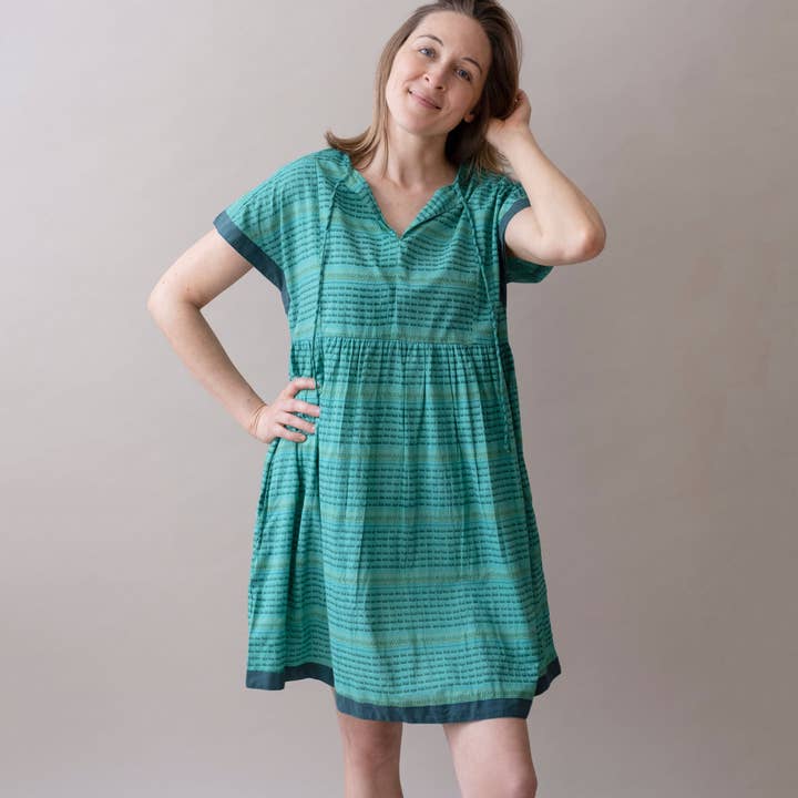 Mia Klänning - Malti Grön för wholesale av Graymarket Design