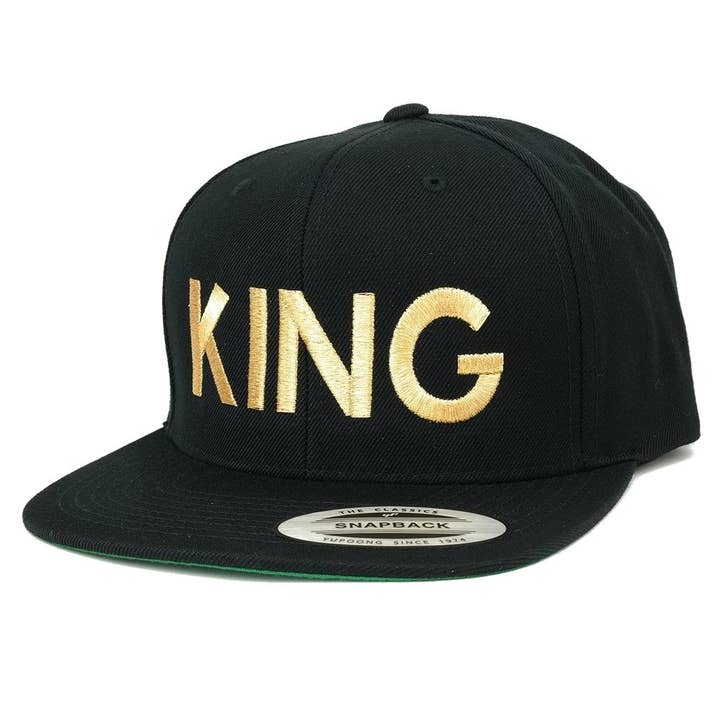 Boné Flexfit King Bordado Dourado Metalizado Snapback por atacado de Trendy Apparel Shop