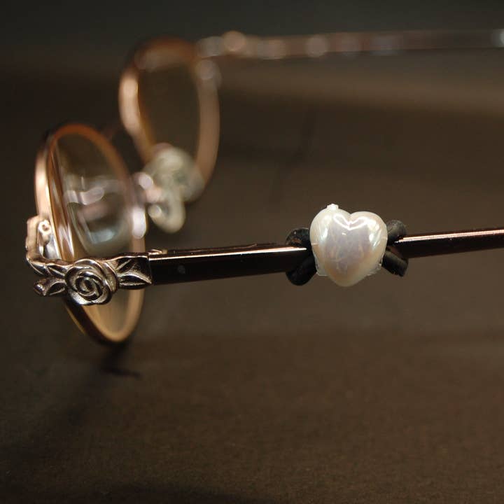 Heart 2 Charm for wholesale by Www.eyeglasssesdecorations.com