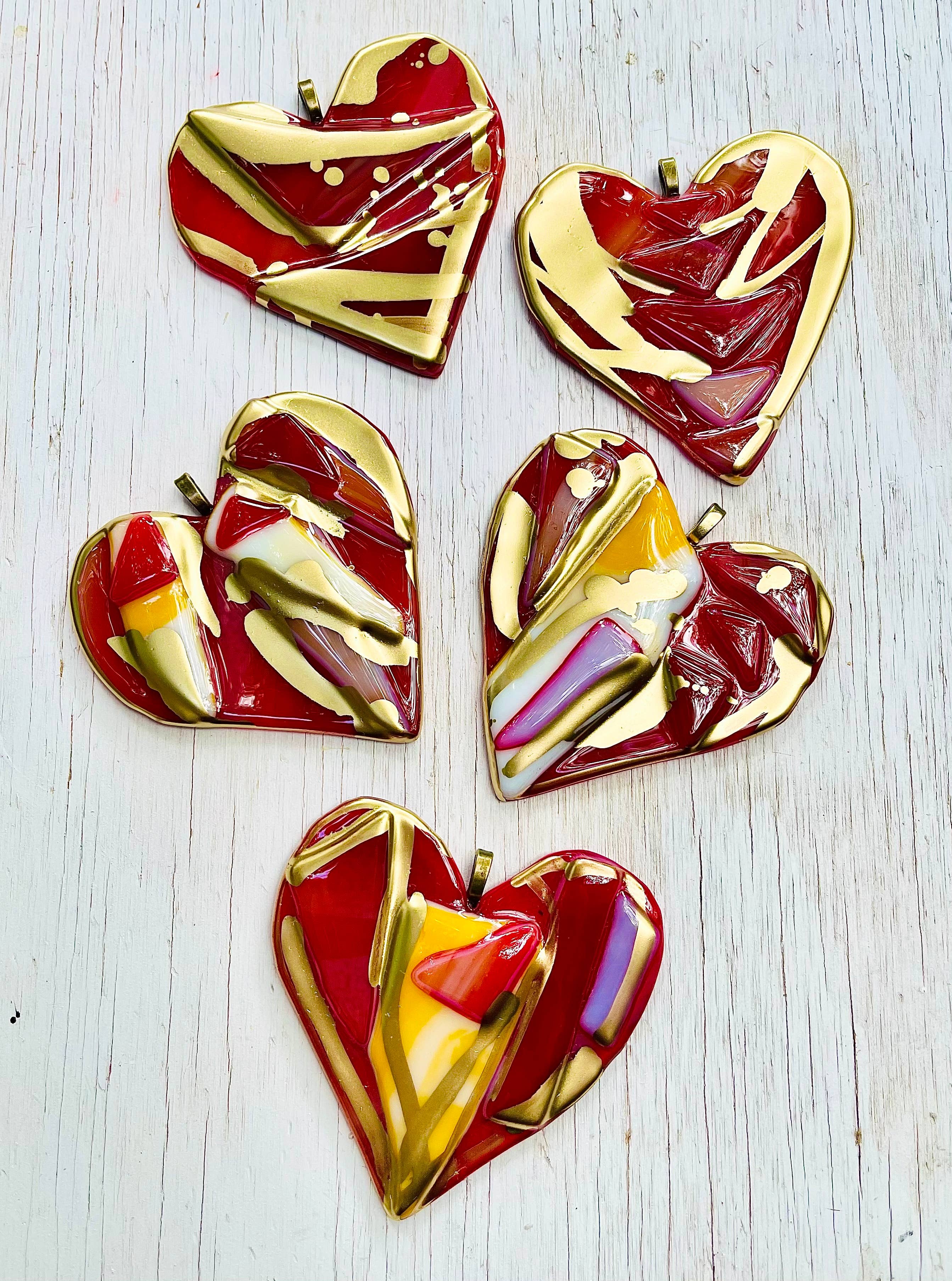 Atelier Glass Studio – Engroshandel Pynt – 4,5" Glas Graffiti Hjerte - Assort - Ornament - Valentinsdag7