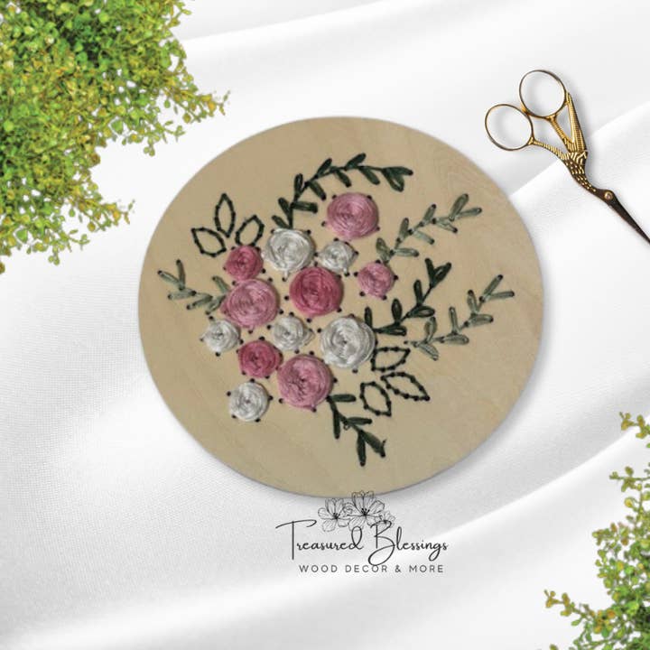 Kit de broderie sur bois - Cascade florale pour la vente par Treasured Blessings, LLC