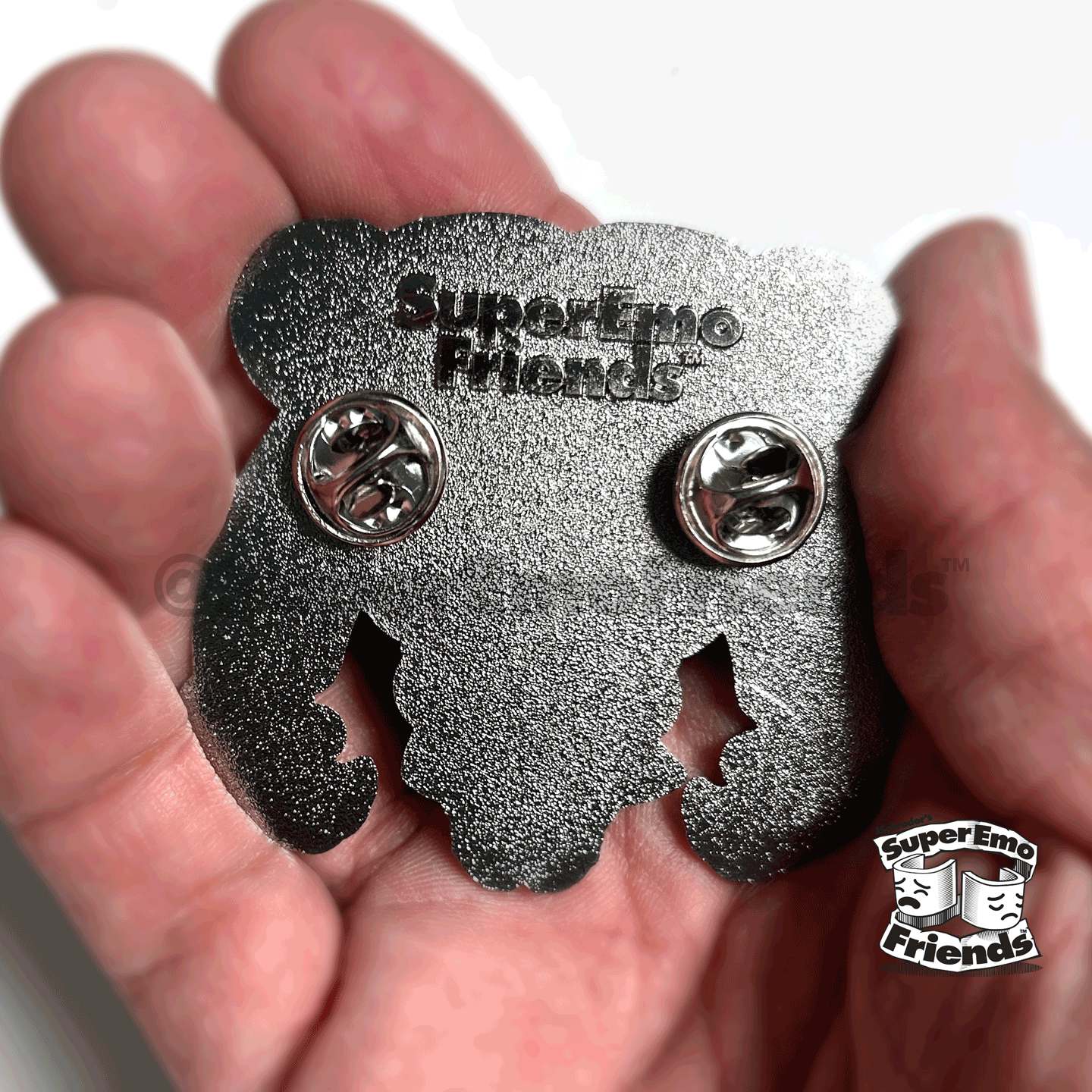 SuperEmoFriends - Wholesale Lapel Pin/Button - SuperEmo Usagi Enamel Pin1