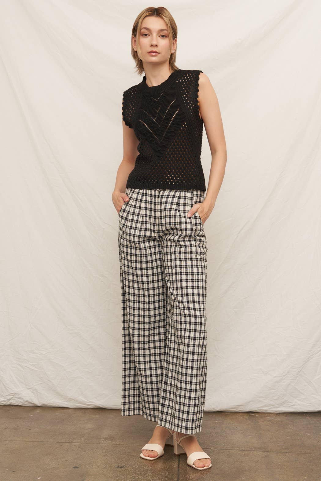 En Crème - Wholesale Sweater Vest - Women's - Sleeveless Crochet Sweater Vest Top13