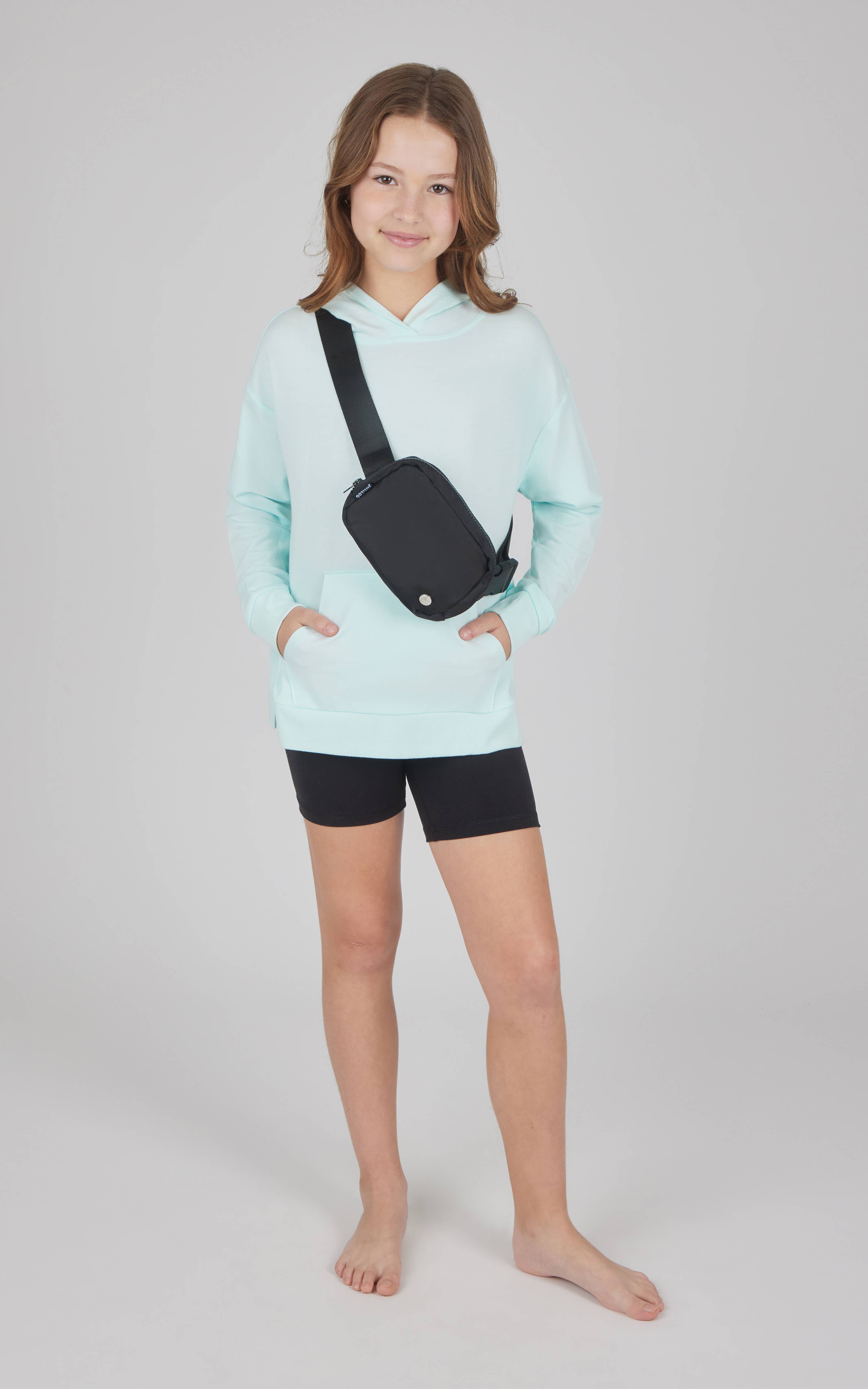 90 Degree by Reflex & Yogalicious - Venta al por mayor Conjunto de ropa deportiva - Niños - Conjunto de 3 piezas: Sudadera con capucha para niñas, pantalón corto de ciclismo, riñonera9