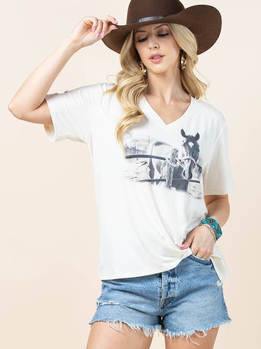 AT1303-MICHELLE HORSE GRAPHIC RELAXED FIT V NECK TEE for wholesale by Avery