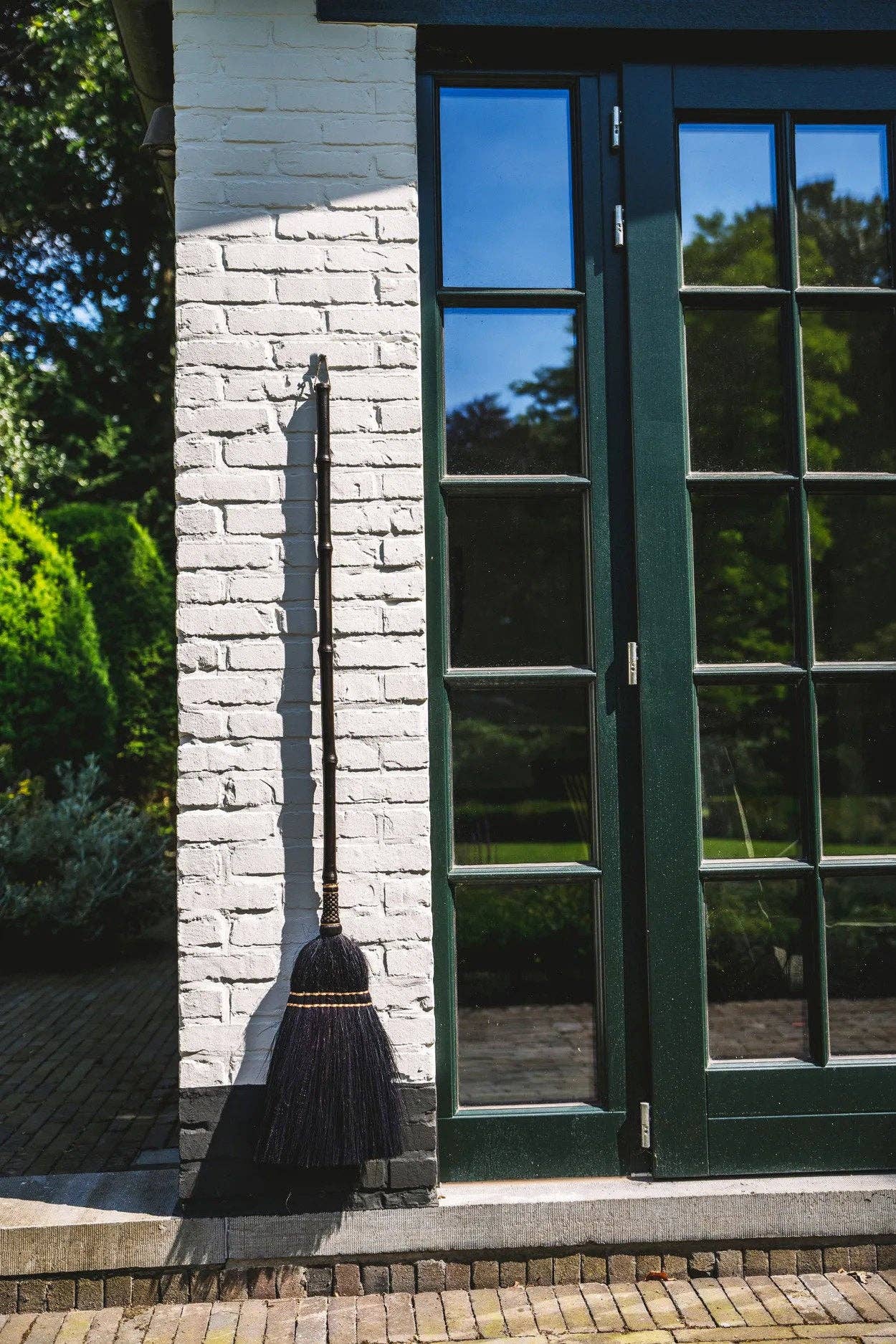 Bazar Bizar Living - Wholesale Broom - The Big Broom - Black2