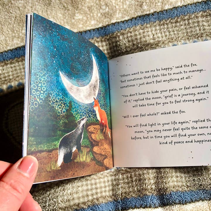 Fox Under The Moon – wholesale Junior fiction book (9–12) – 'Watching From The Stars' Mini Book by Stacey McNeill3