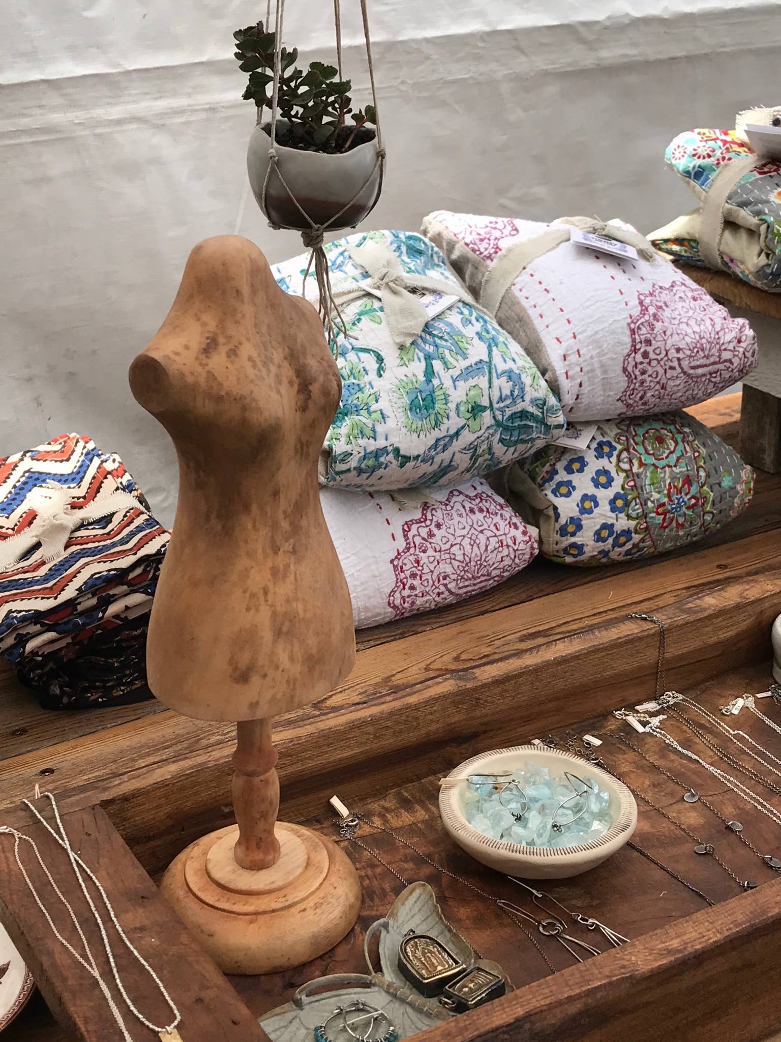 Belle's Nest – wholesale Spa/therapy pillow – Lavender Tummy/Neck Pillows2