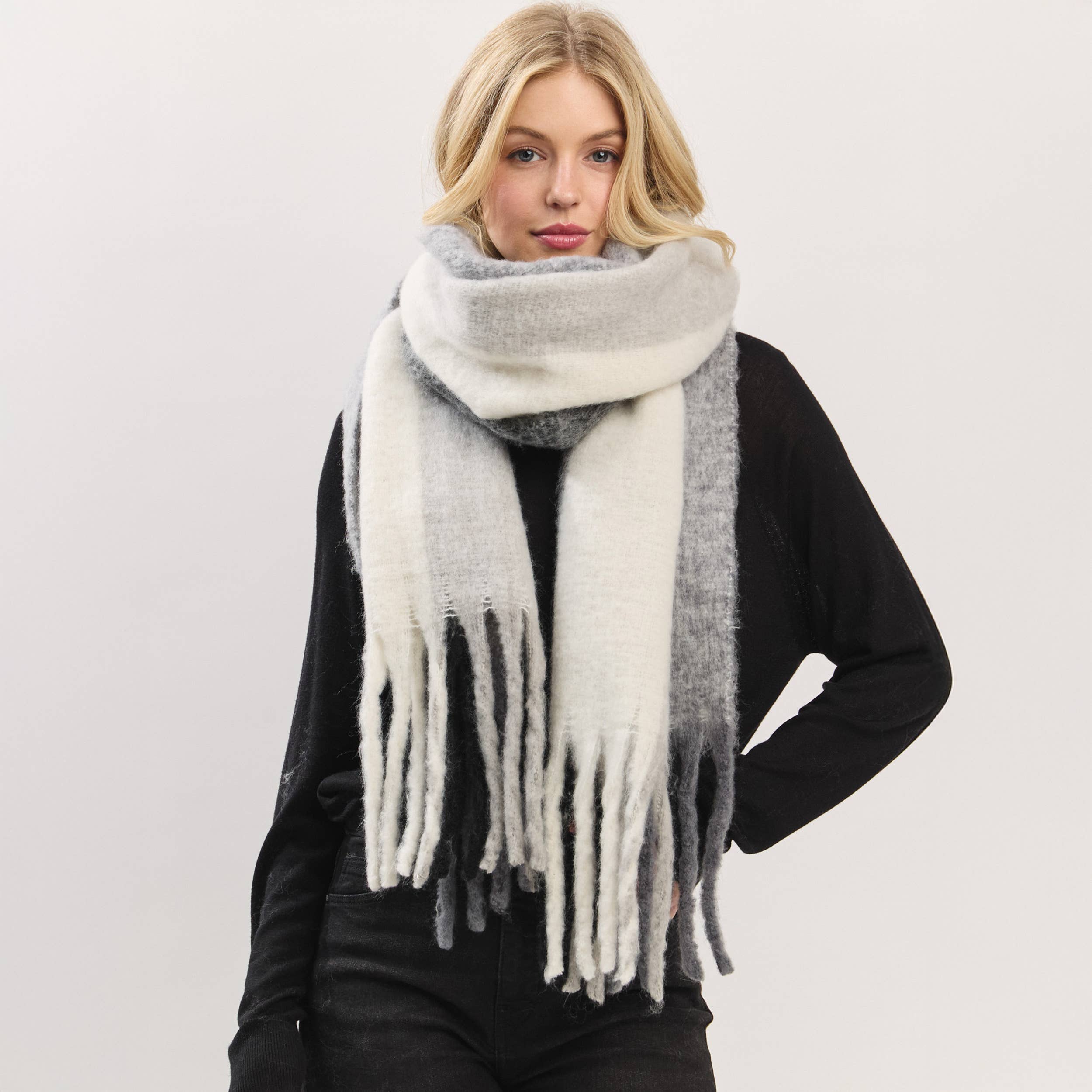 Hana – Cachecol - Mulher por atacado – Cachecol com Franjas de Bloco de Cor Sólida Escovada18