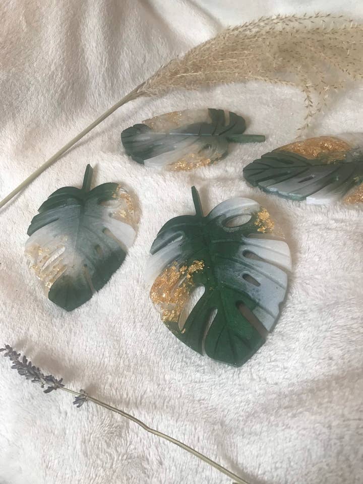 Handgjorda harts blad underlägg, uppsättning av 2 eller 4 för wholesale av Little Shroom Crafts