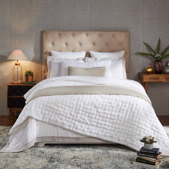Orchids Lux Home - Wholesale Quilt - Sophie Quilt - Queen - 94" X 96" - White