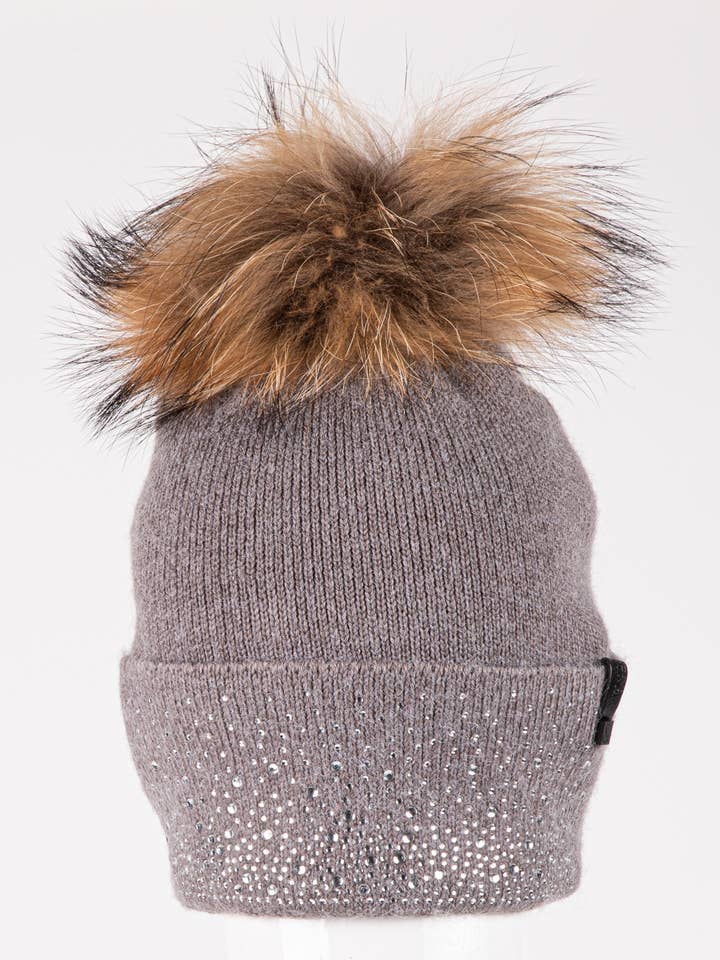 Bonnet à pompon amovible en véritable fourrure avec strass (mélange de laine) pour la vente par S.M.D