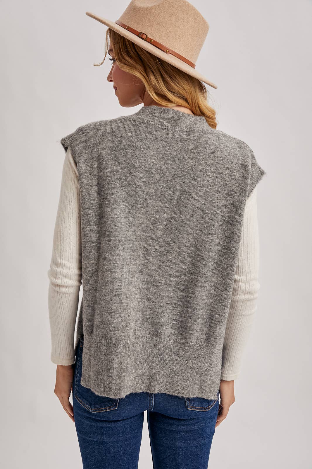 Bluivy - Wholesale Sweater Vest - Women's - OVERSIZED KNIT VEST6