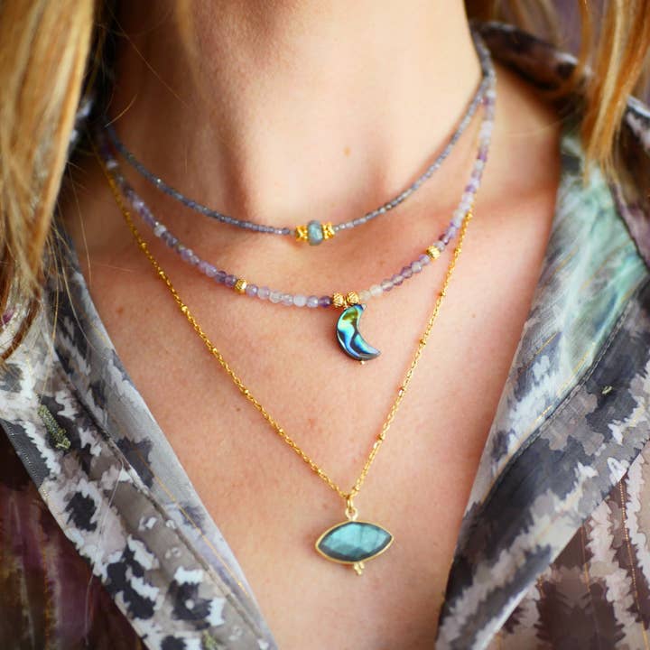 GINANDGER - Wholesale Beaded/Pearl Necklace - NECKLACE SHYAMAA ABALONE MOON (SPINEL OR AMETHYST)1