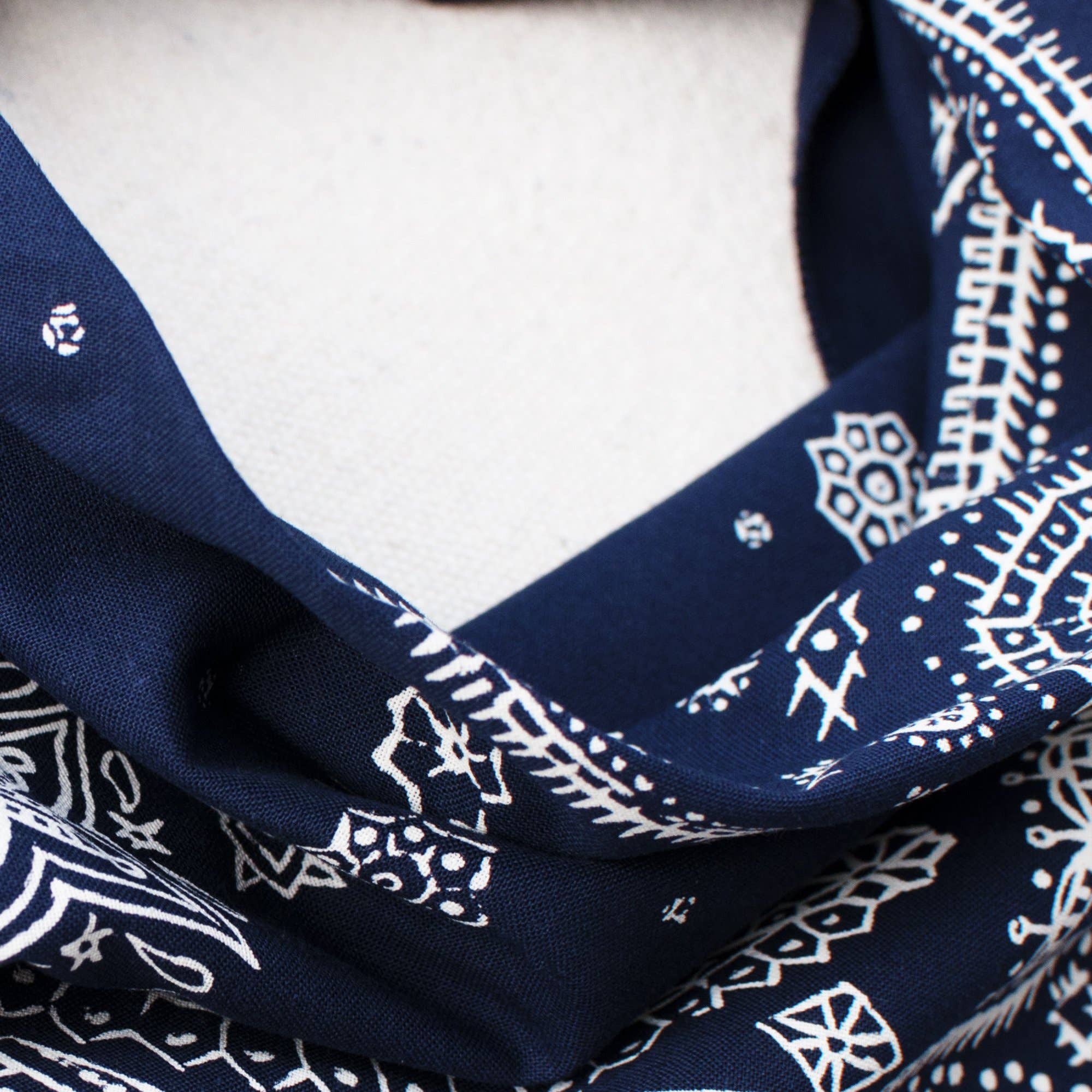 Abracadana - Wholesale Bandana - Unisex - Navy Sketchy Paisley Bandana3
