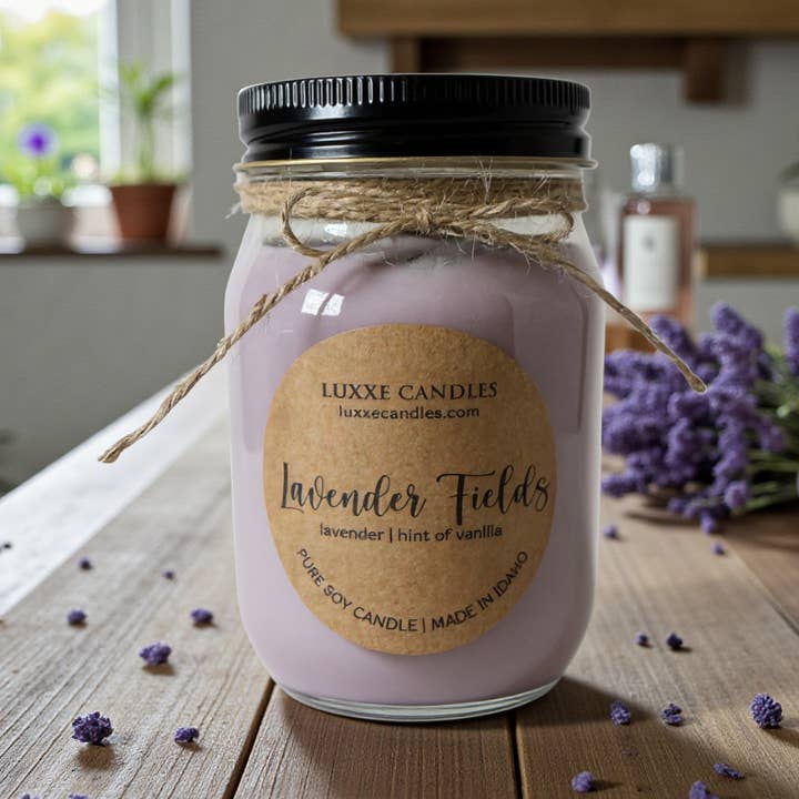Lavendelvelden | Organische Sojakaars voor wholesale door LUXXE Candles