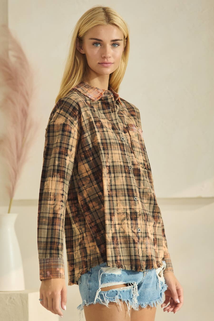 Oddi – wholesale Tröja med knappar – Dam – Plus Spotted Bleach tvättad dunskjorta0