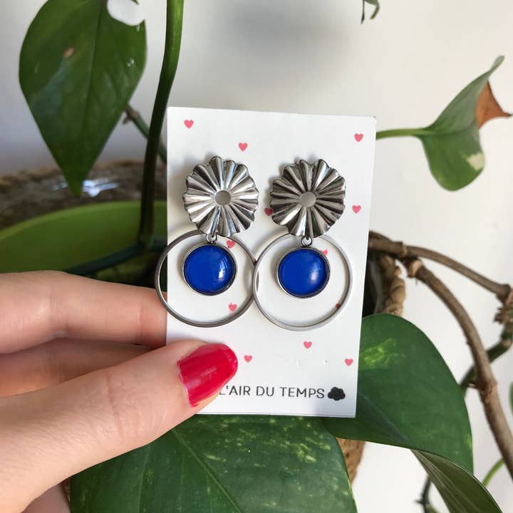Dans l'Air du Temps Bijoux - Vendita all'ingrosso Orecchini pendenti - Orecchini boho blu elettrico con finitura dorata o argentata