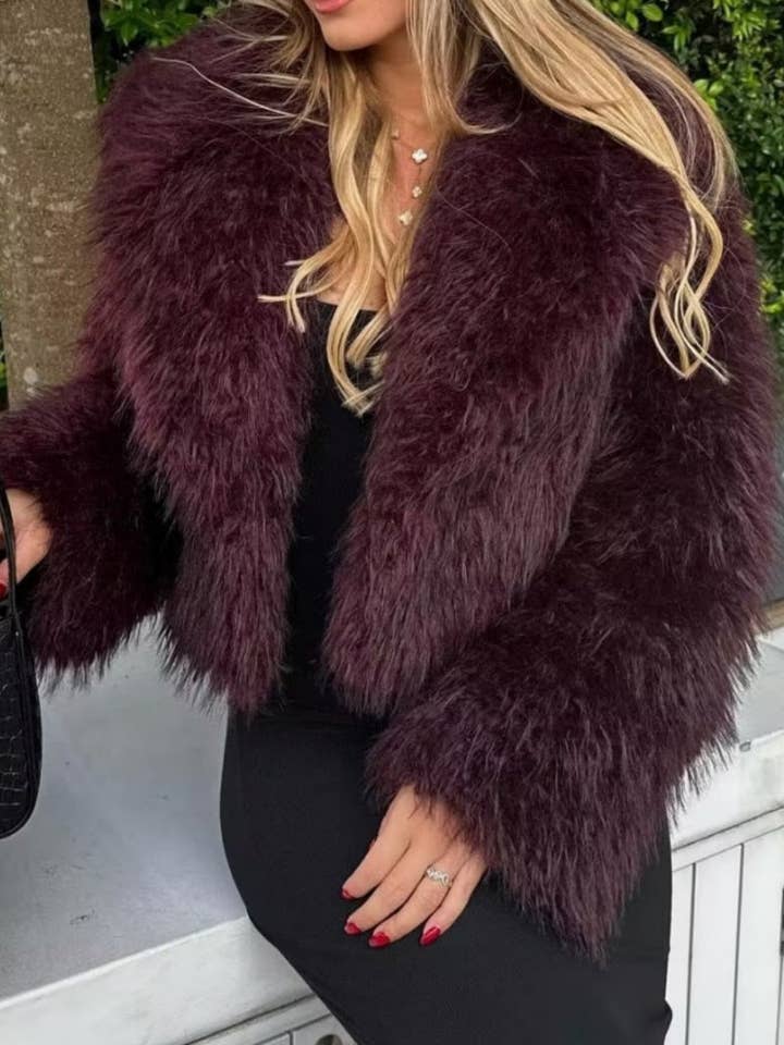 Kurz geschnittene Kunstpelzjacke für den Großhandel von Jiawaknitart