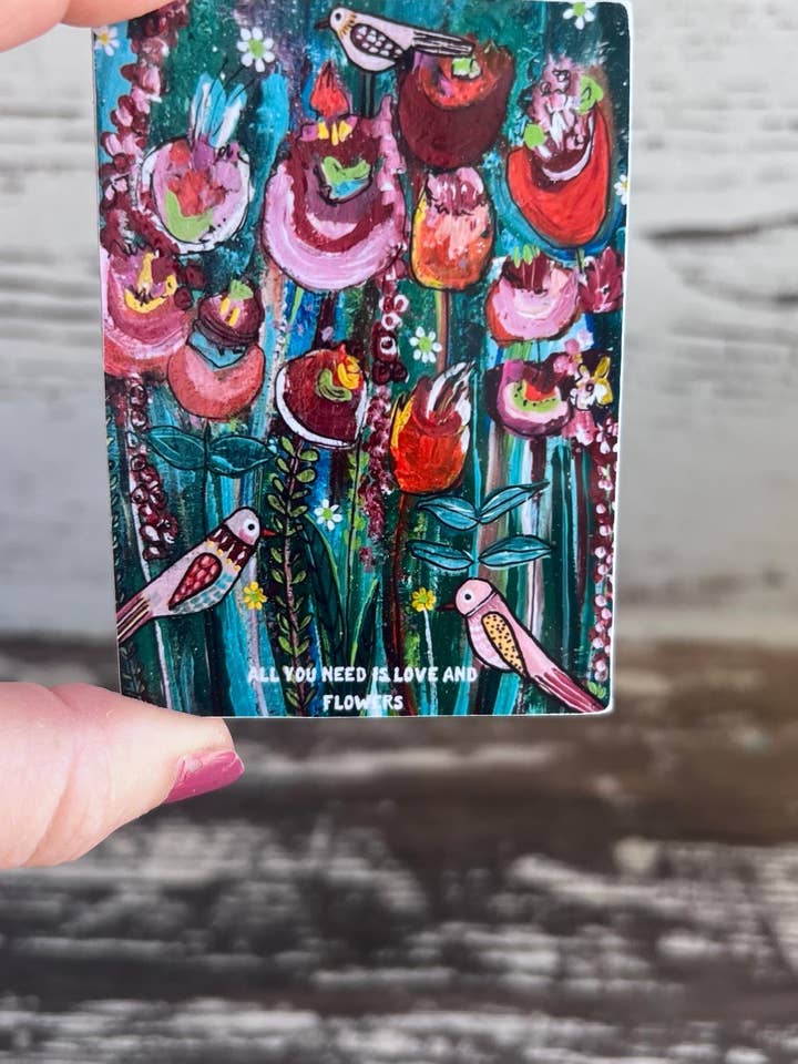 Tout ce dont vous avez besoin, c'est d'amour et de fleurs aimantées. pour la vente par Sunshine Girl Designs