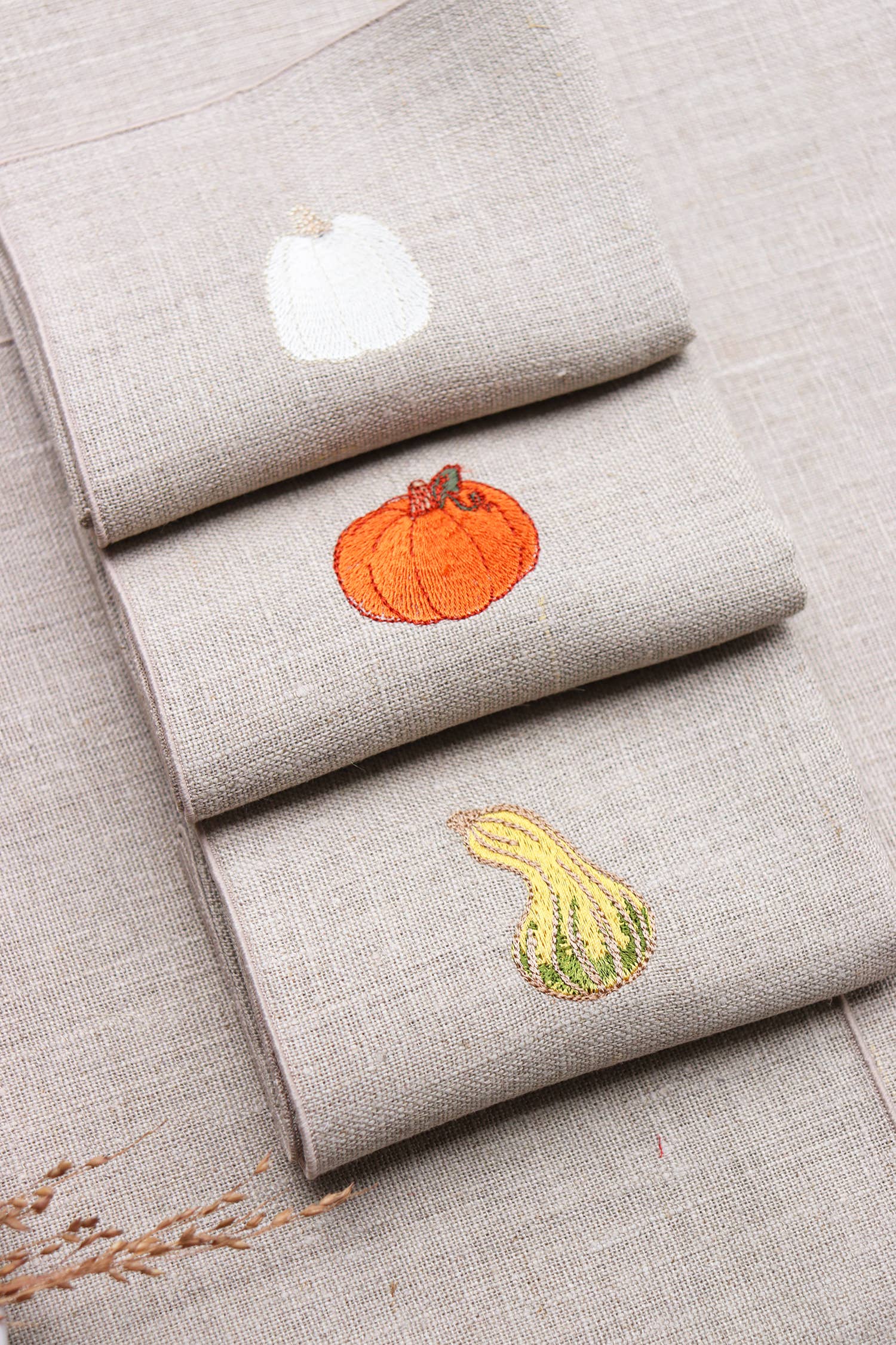 Giardino Segreto - Wholesale Dinner & Cloth Napkin - Pure linen placemat PUMPKINS1