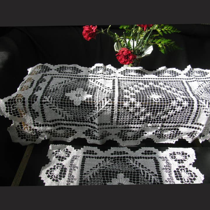 Eastern Sunrise Lace And Linens Inc. - Wholesale Table runner - Italian Tuscan Netting Lace Table Runners for Ambiance