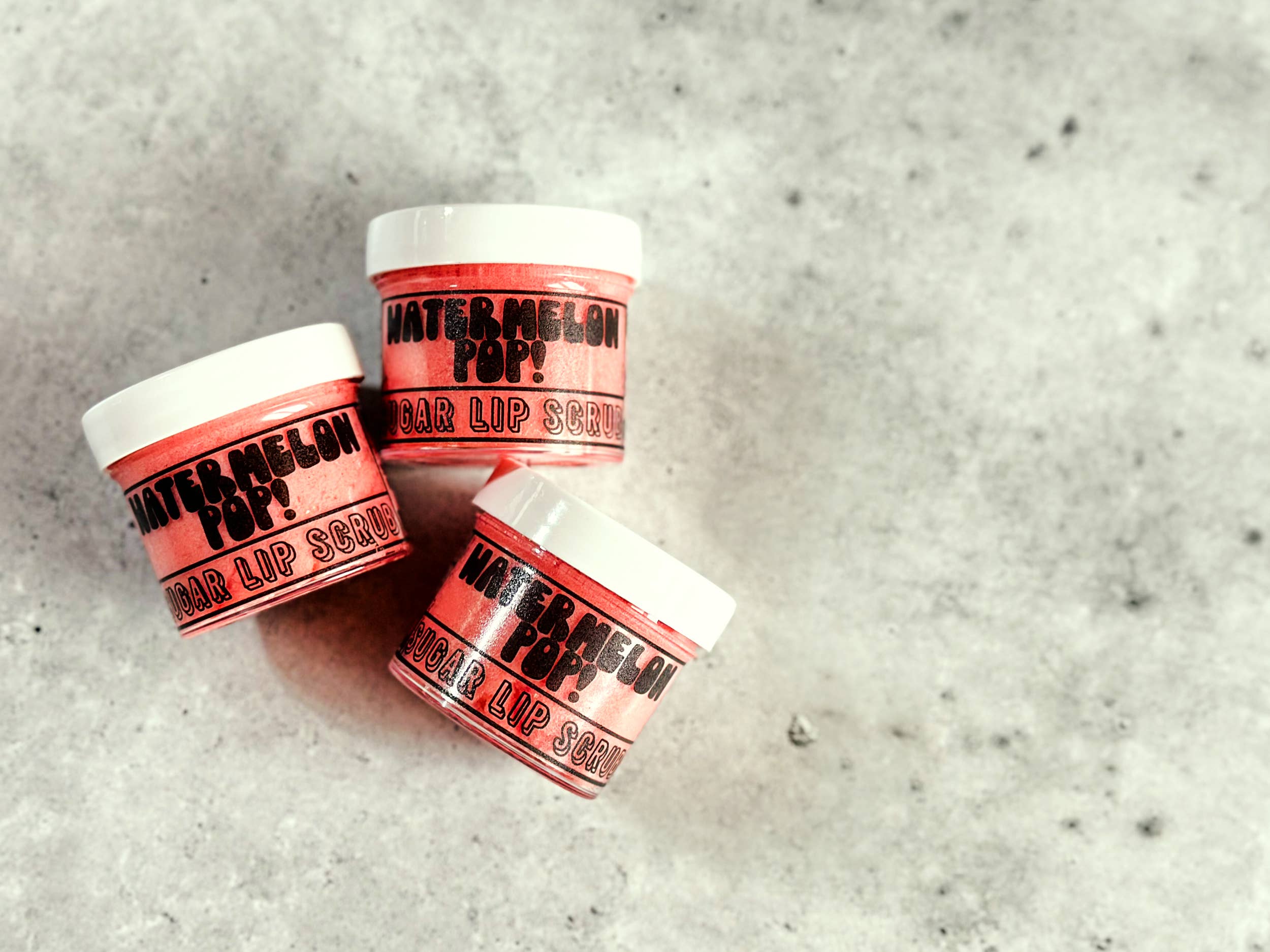 Cosmically Misplaced - Vente Gommage à lèvres - Gommage pour les lèvres - Cacao, beurre de karité, huile de jojoba et vitamine E1