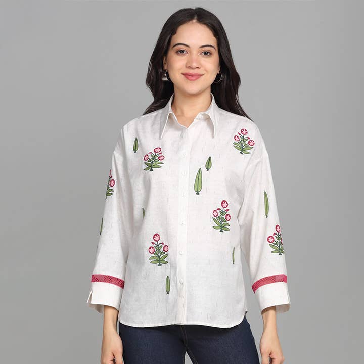 Camisa Blanca con Cuello Bordado para Mujer para venta al por mayor de Benares