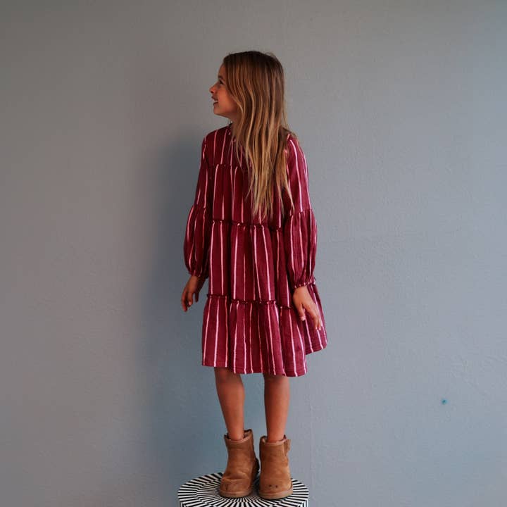 ROBE CLEMENTINE | RAYURES ROSES | FILLES pour la vente par Minimalist Folk Co.