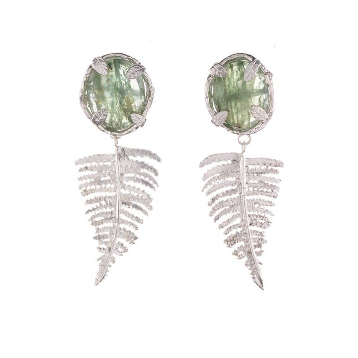 Amanda Coleman Jewelry – Großhandel Ohrhänger – Botanische Nest-Ohrringe mit Farnanhänger und Labradorit-, Rubin- oder Kyanit-Edelstein1
