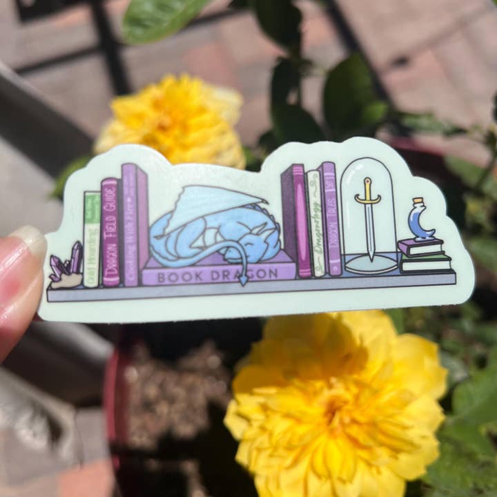 Lecteur de Dragon Fantasy & Dragonologie | Autocollant Décalcomanie Kindle pour la vente par Desert Light Co.