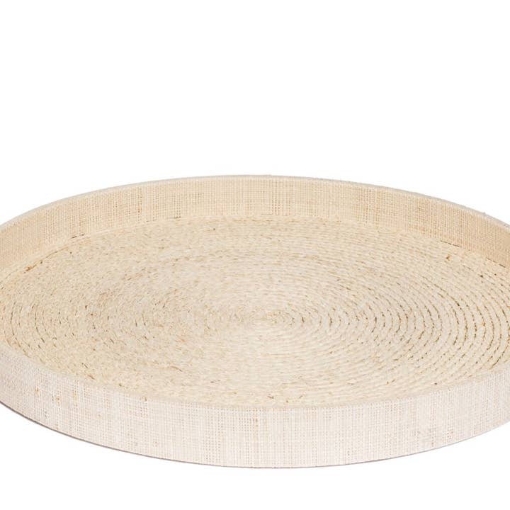 Plateau Rond en Raphia Tressé Hanna – Naturel pour la vente par Larone Artisans, LLC