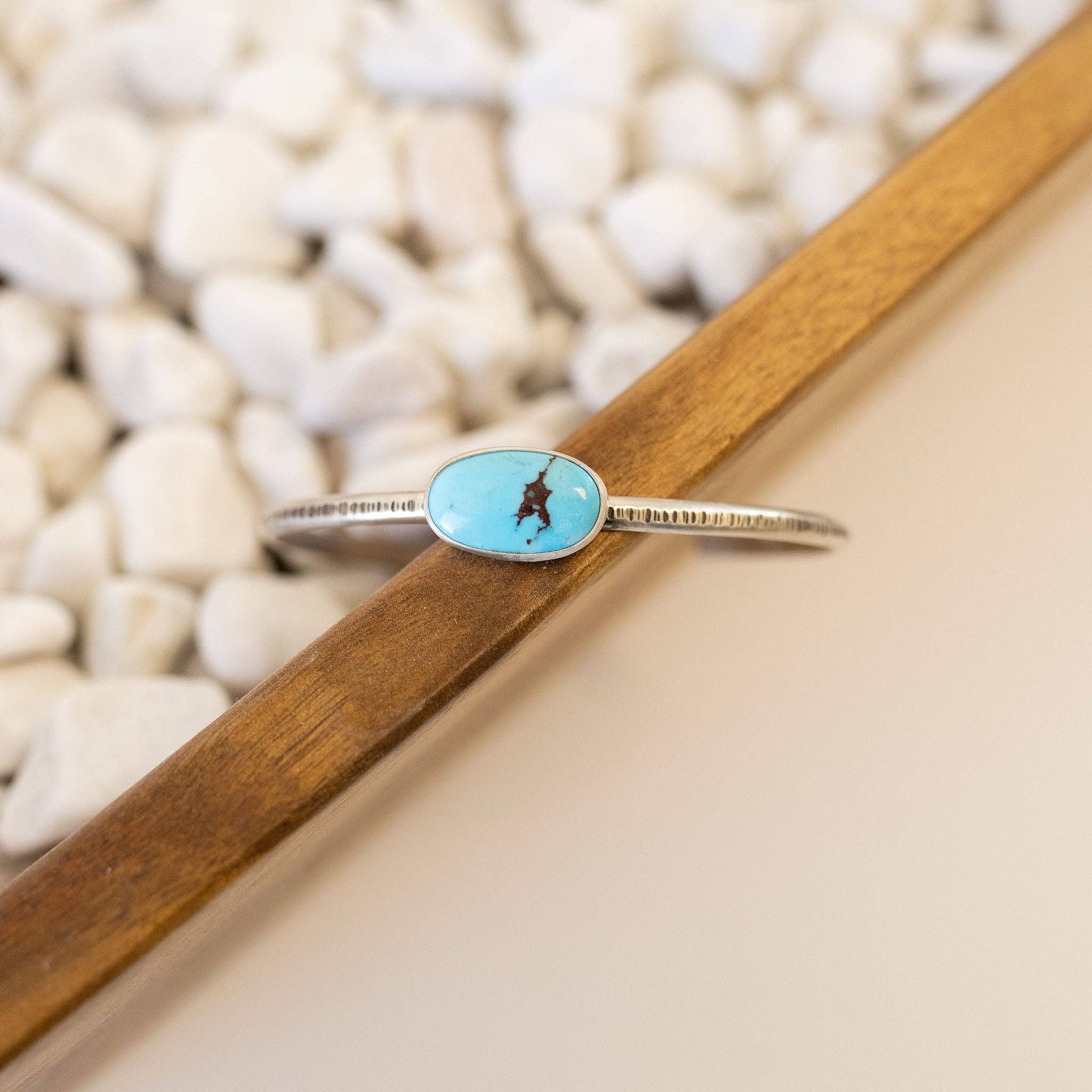 Indie Rae - Vente Bracelet manchette - Bracelets en turquoise égyptienne estampée9